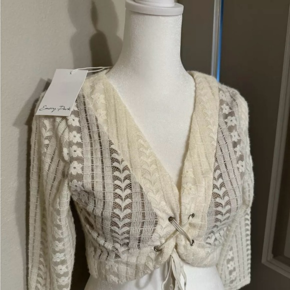 Emory Park Women's size small knit pointelle Cropped corset like cardigan - Picture 2 of 6